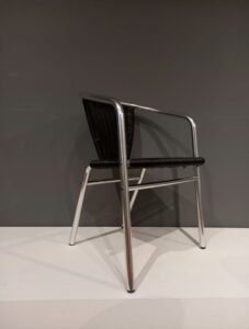 Sedie da interno ed esterno in pvc nero e alluminio
